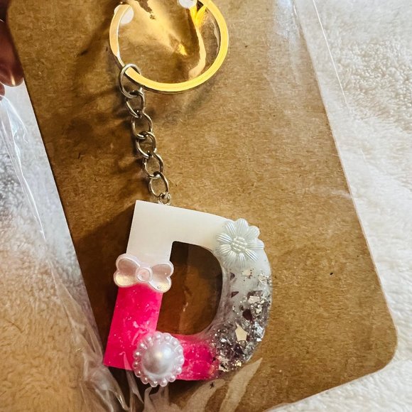 Resin Initial Keychains - Picture 15 of 15